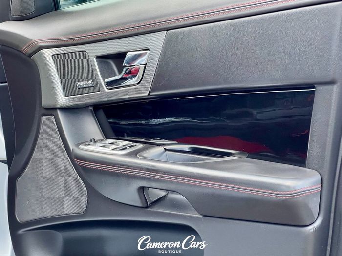 Jaguar XF 2013