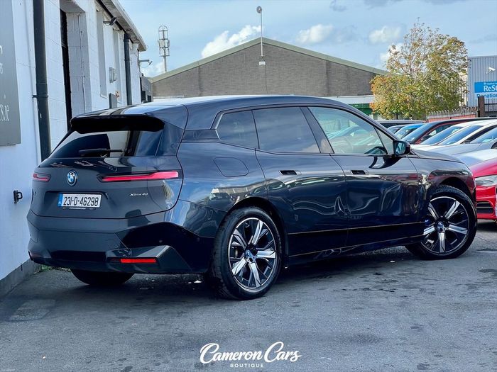 BMW IX 2023