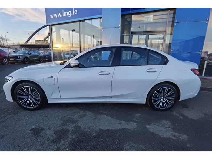 BMW 3 Series 2021