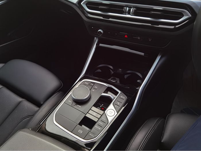 BMW 3 Series 2023