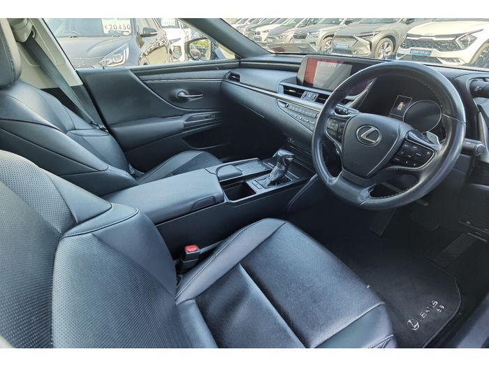 Lexus ES 300h 2020