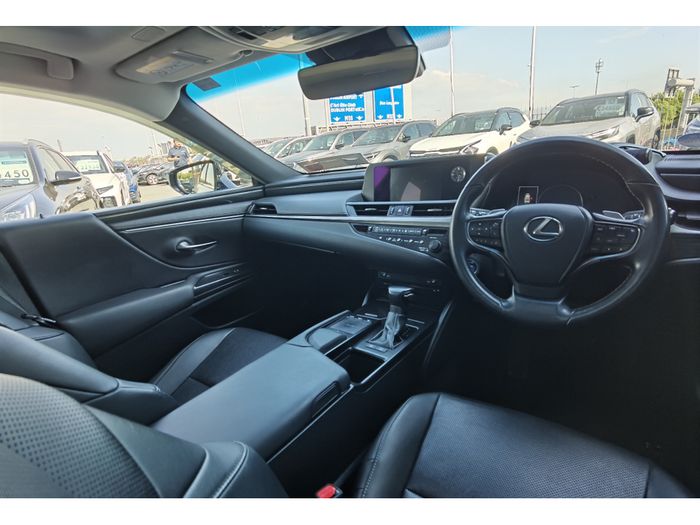 Lexus ES 300h 2020