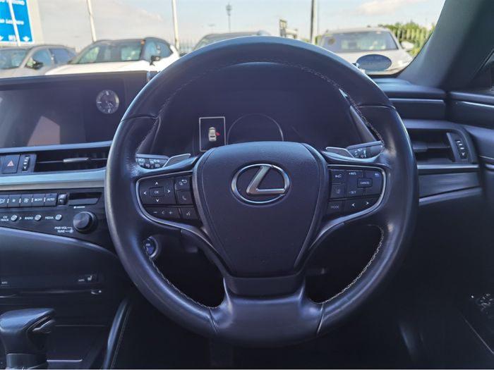Lexus ES 300h 2020