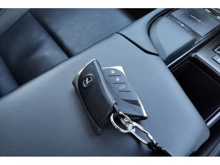 Lexus ES 300h 2020