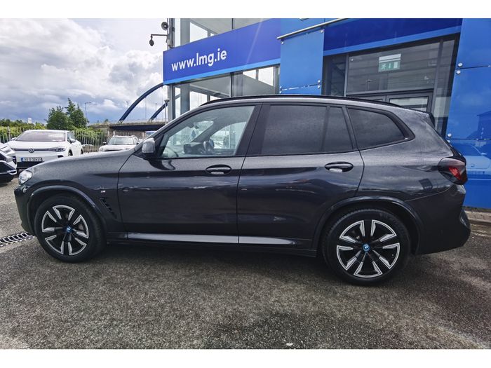 BMW iX3 2022