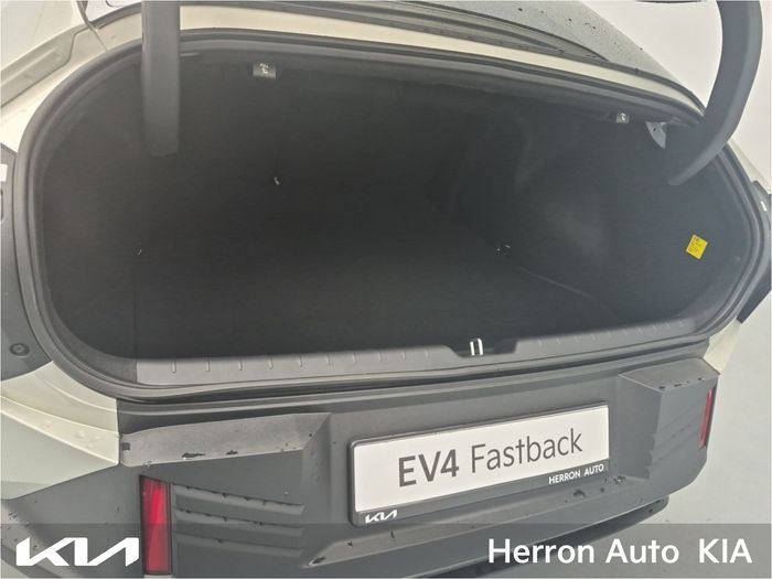 Kia EV4 2026
