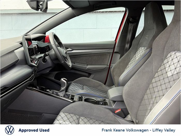 Volkswagen Golf 2025