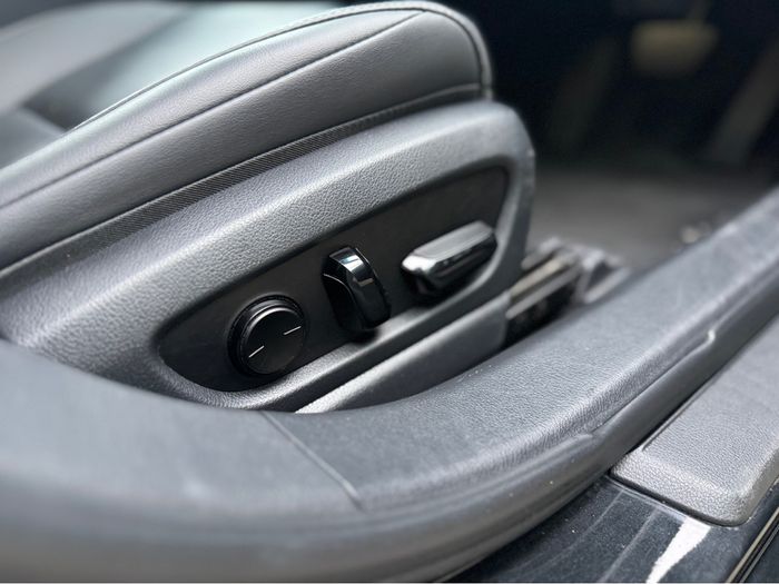 Lexus ES 300h 2023
