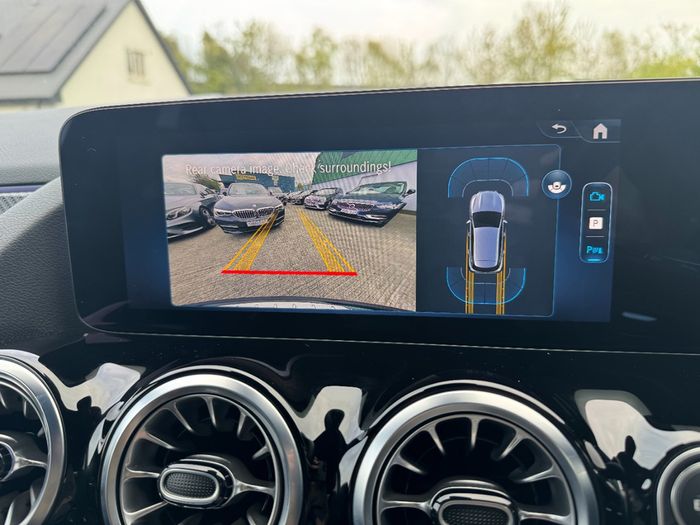 Mercedes-Benz GLA Class 2025
