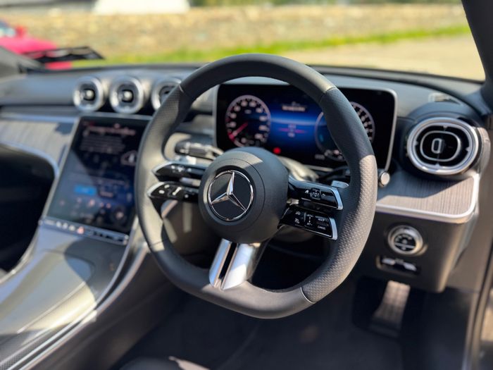 Mercedes-Benz C-Class 2025