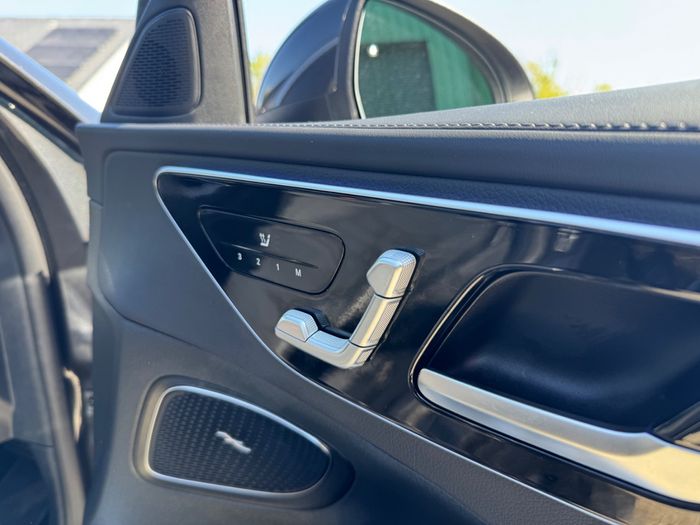 Mercedes-Benz C-Class 2025