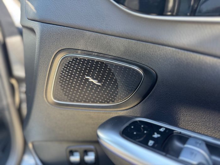 Mercedes-Benz C-Class 2025