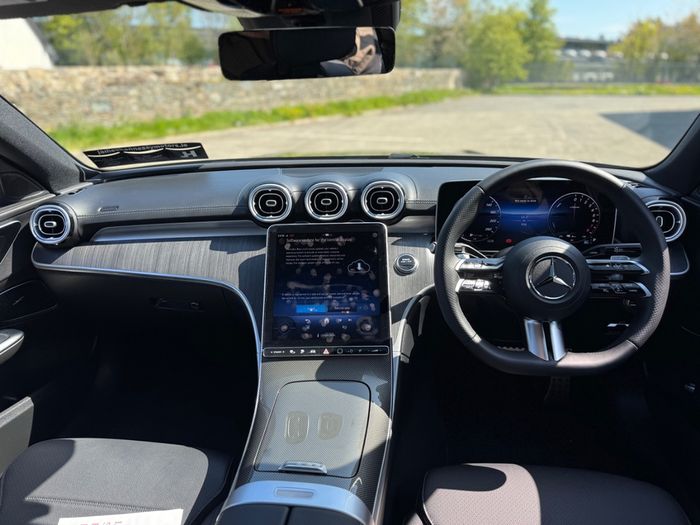 Mercedes-Benz C-Class 2025