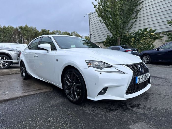 Lexus IS 2016