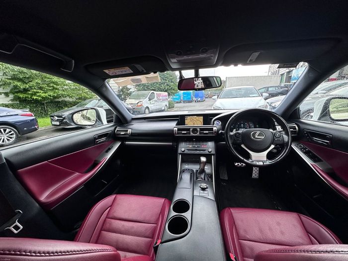 Lexus IS 2016