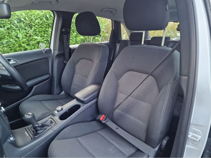 Mercedes-Benz B-Class 2012