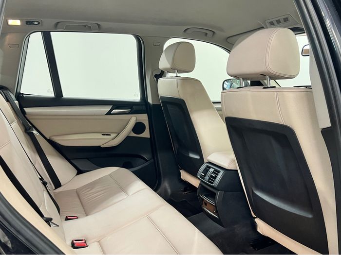 BMW X3 2011