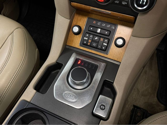 Land Rover Discovery 2014