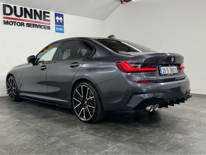 BMW 3 Series 2021
