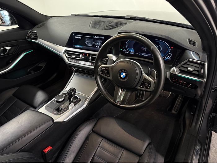 BMW 3 Series 2021