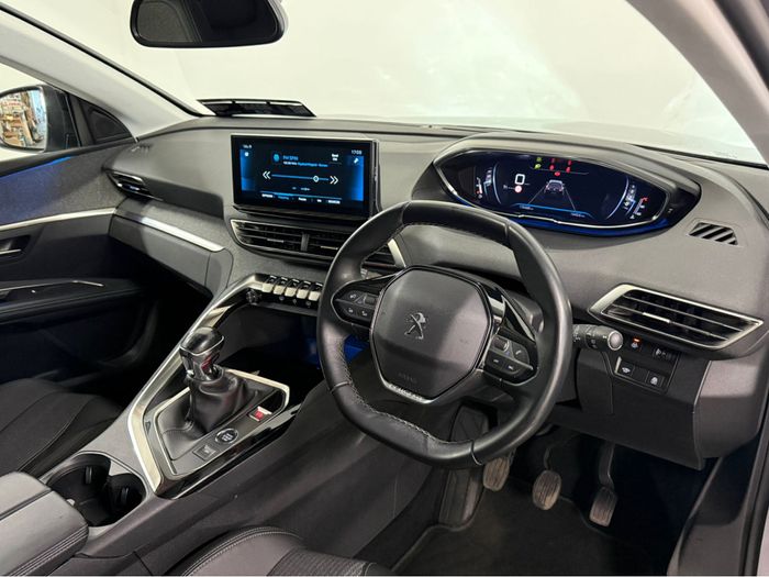 Peugeot 5008 2022