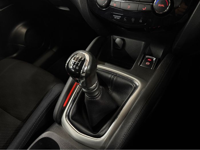 Nissan QASHQAI 2014