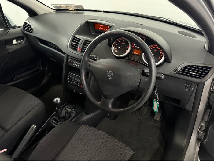 Peugeot 207 2010