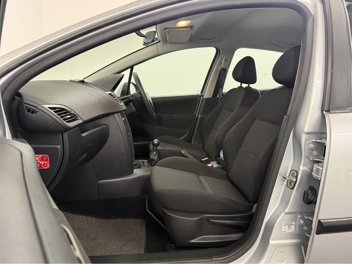 Peugeot 207 2010