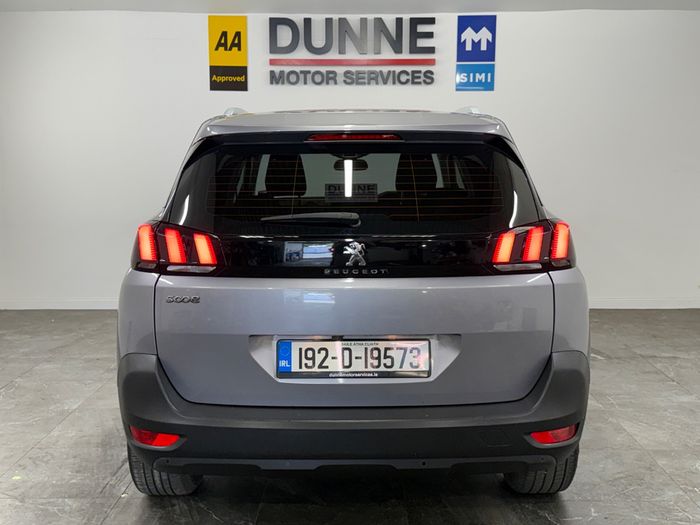 Peugeot 5008 2019
