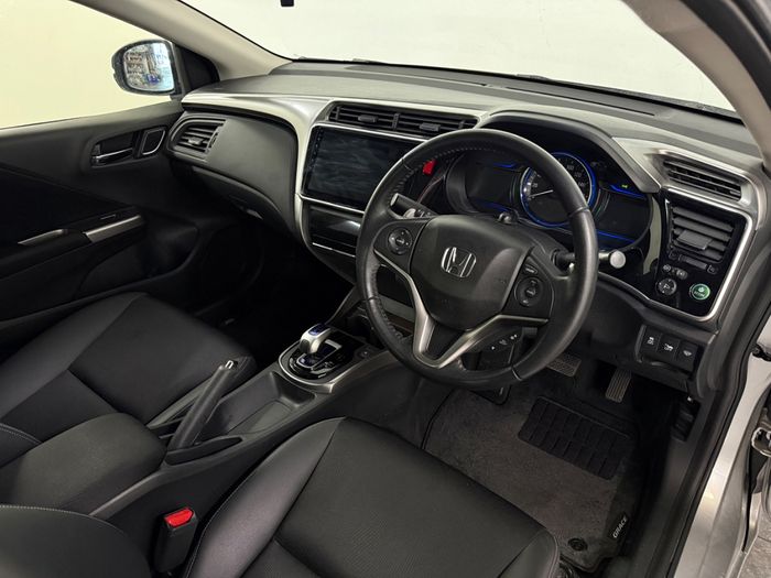 Honda Grace 2015