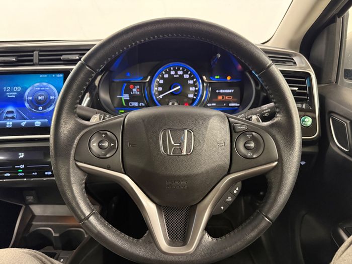 Honda Grace 2015
