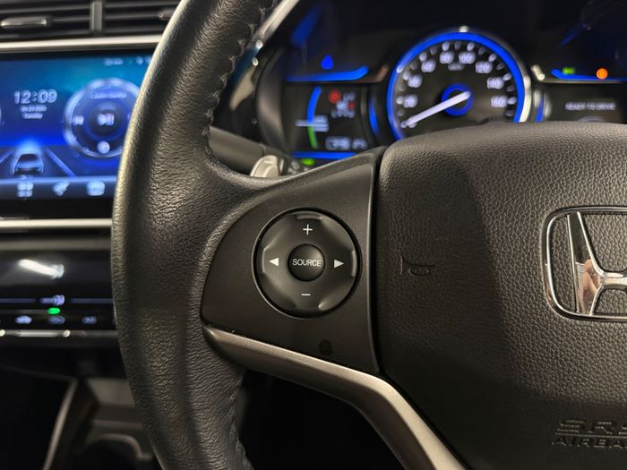 Honda Grace 2015
