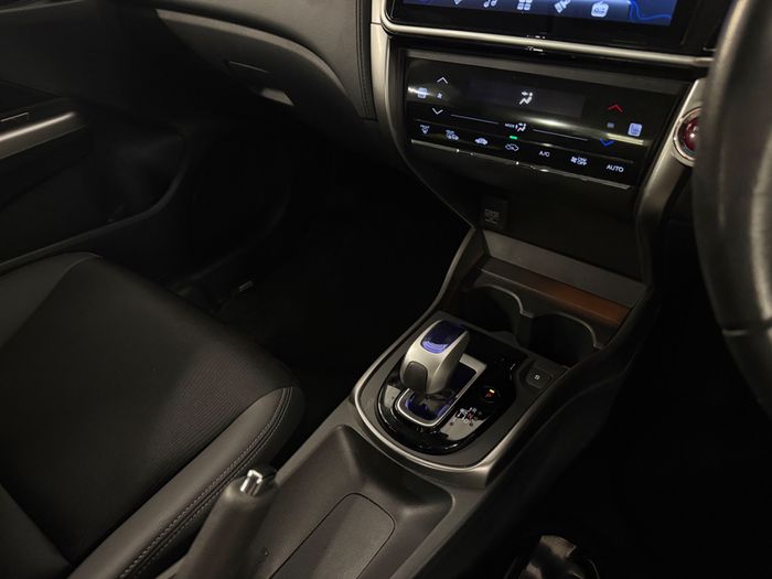 Honda Grace 2015
