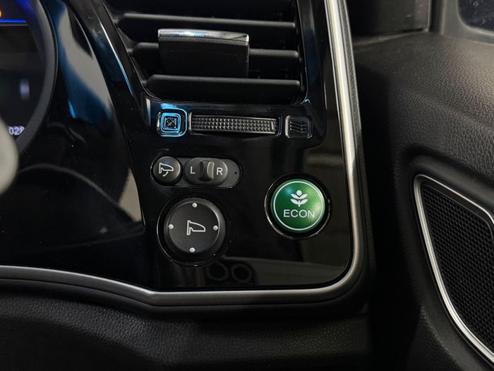 Honda Grace 2015