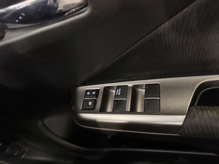 Honda Grace 2015
