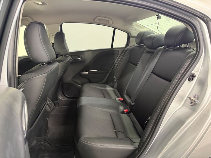 Honda Grace 2015