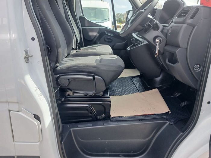Nissan Interstar 2022