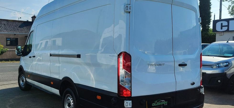 Ford Transit 2023