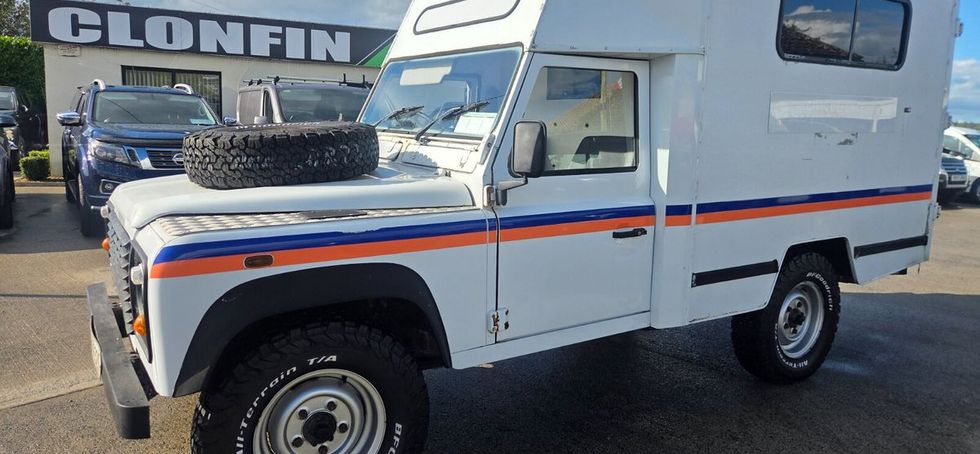 Land Rover Defender 2001