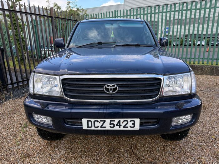 Toyota Landcruiser 2000