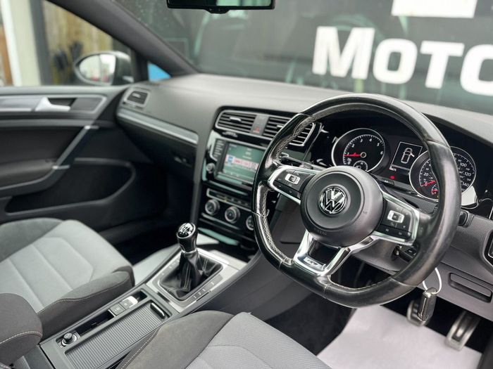 Volkswagen Golf 2016