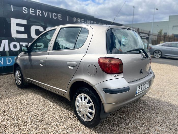 Toyota Yaris 2005