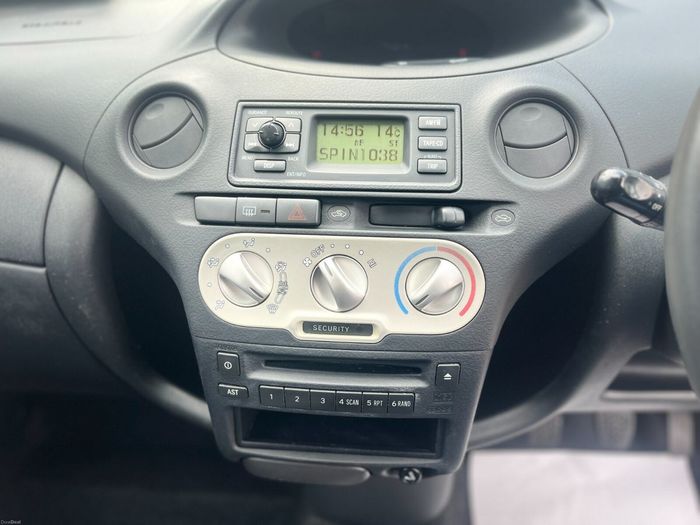 Toyota Yaris 2005