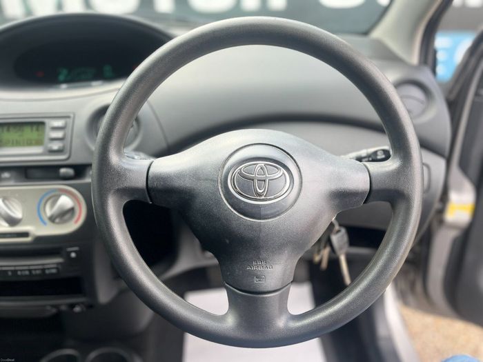 Toyota Yaris 2005