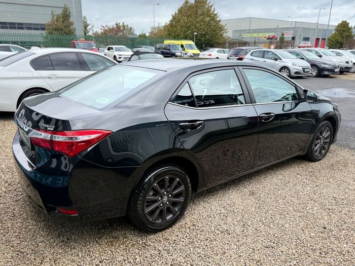 Toyota Corolla 2015