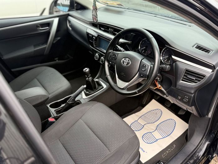 Toyota Corolla 2015