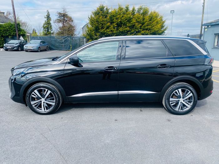 Peugeot 5008 2022