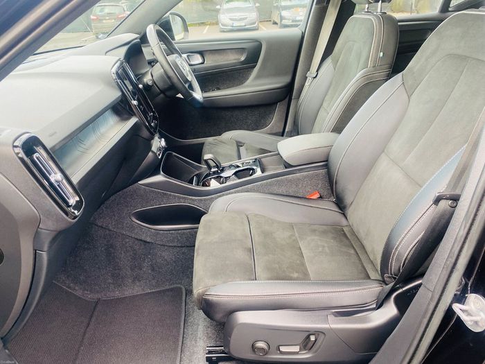 Volvo XC40 2023