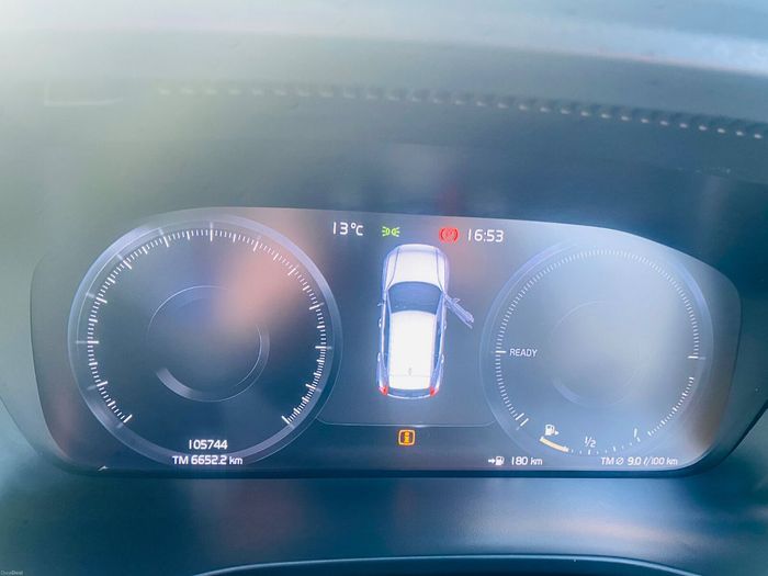 Volvo XC40 2023