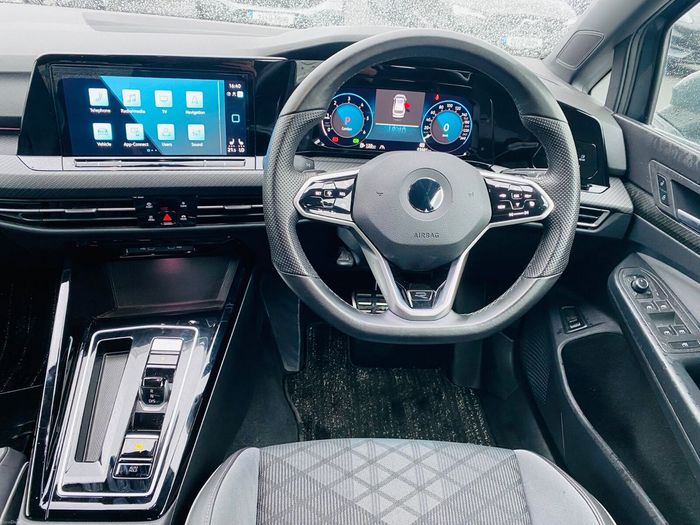 Volkswagen Golf 2023